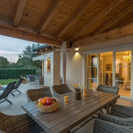 Malerische Mit Meerblick, Privatpool, Billard, Bikes, Tischtennis Prázdninový dům Sveti Lovreč Pazenatički