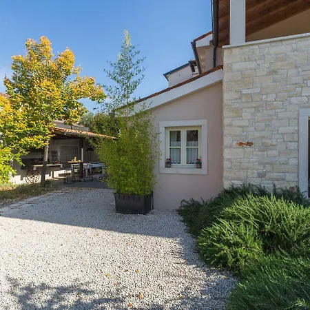 Malerische Mit Meerblick, Privatpool, Billard, Bikes, Tischtennis Sveti Lovreč Pazenatički